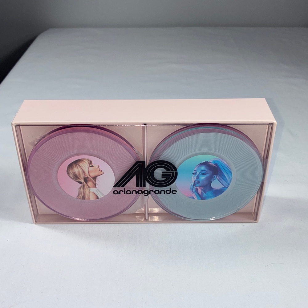 Ariana Grande ULTA Beauty Fragrance Coaster Set NEW In BOX - Picture 2 of 5